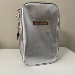 Rodan + Fields Carrying Case